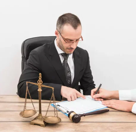 Avukat Katipliği ve Hukuk Yönetimi Eğitimi ve Sertifikası