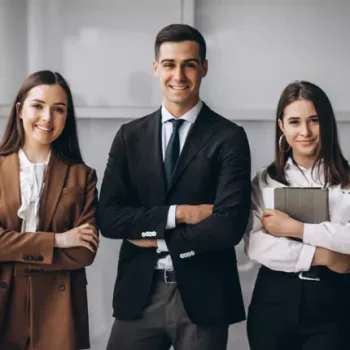 liderlik-ve-takim-calismasi-430x430-1.webp